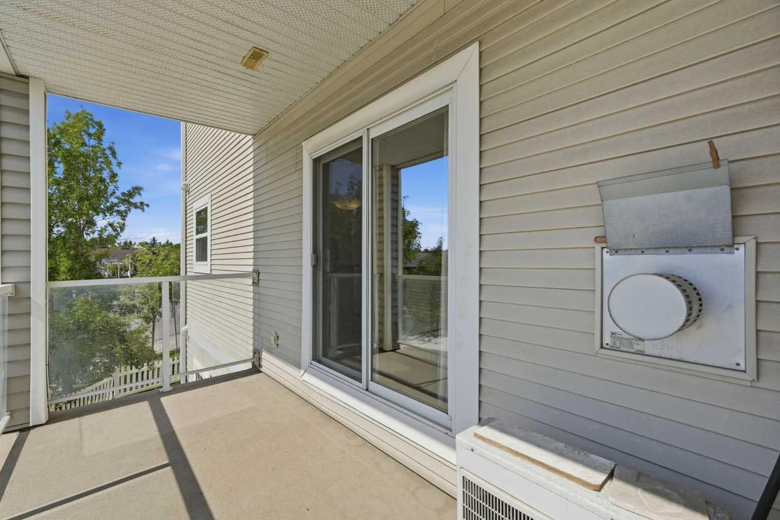 221, 290 Shawville Way SE