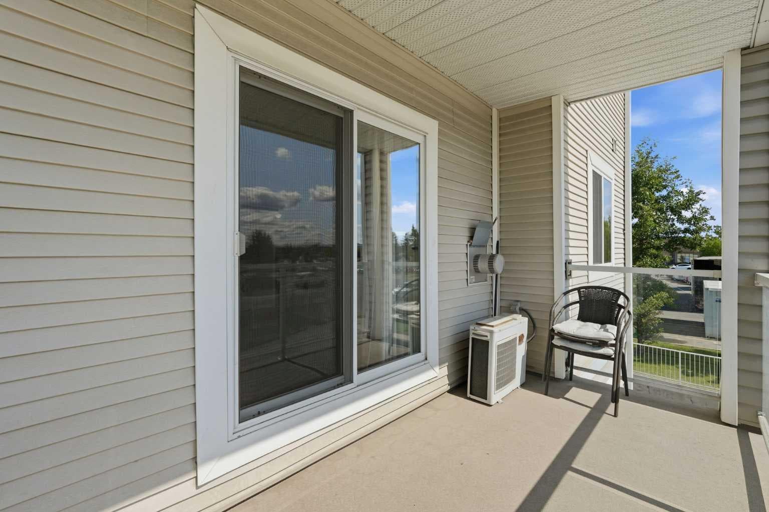 221, 290 Shawville Way SE