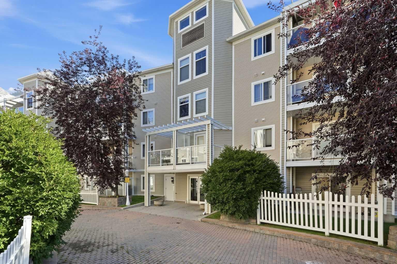 221, 290 Shawville Way SE