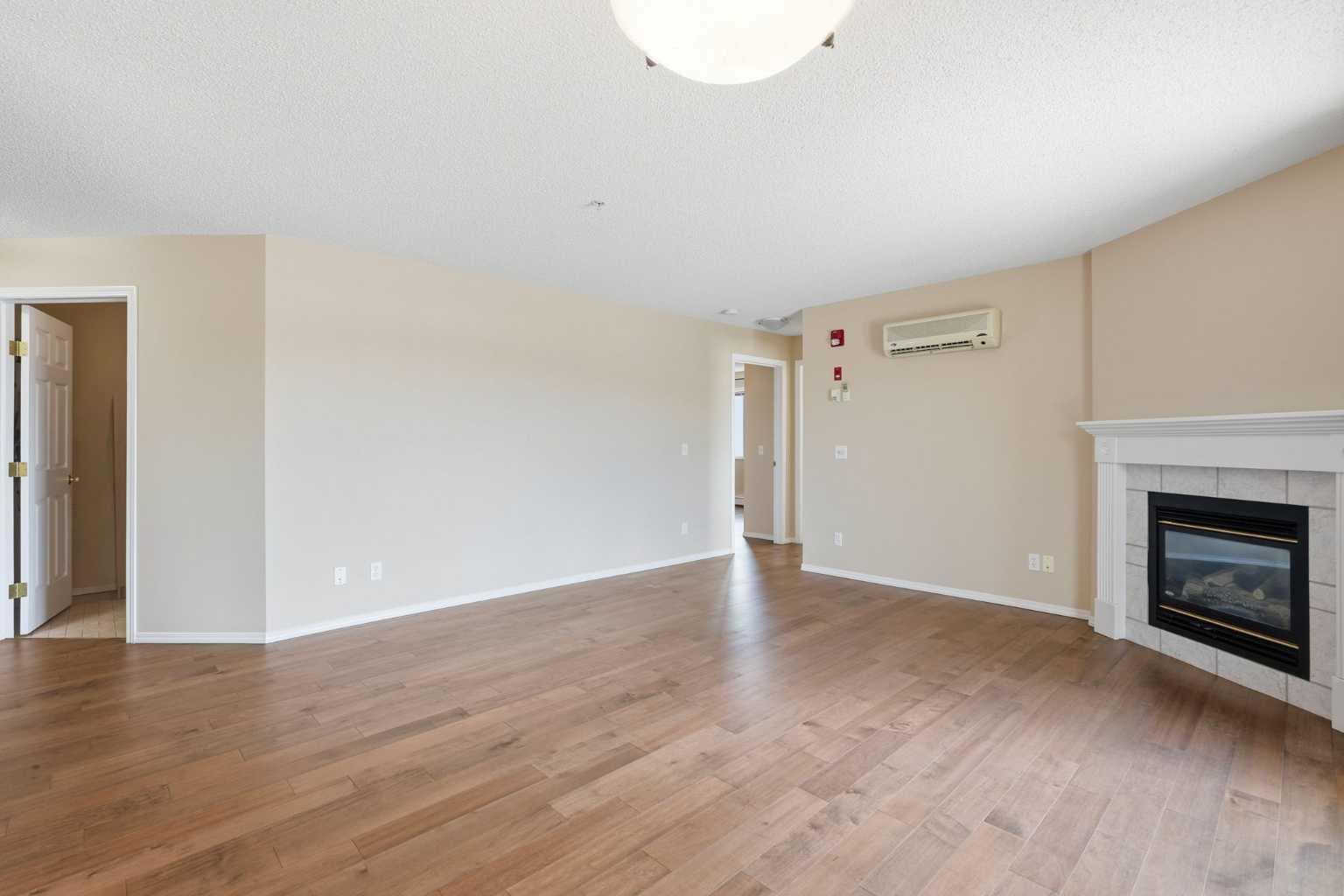 221, 290 Shawville Way SE