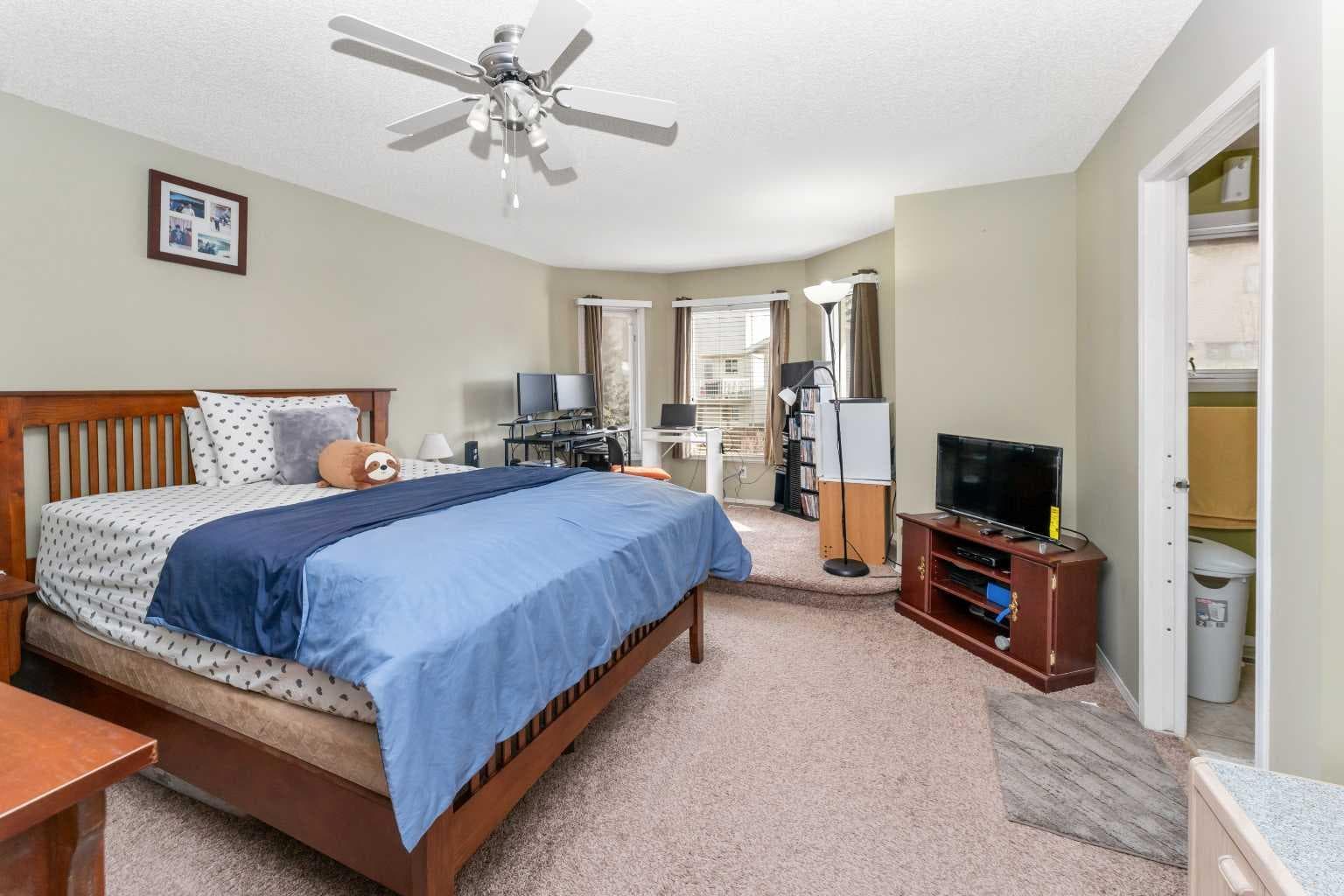 63 Hawkmount Green NW
