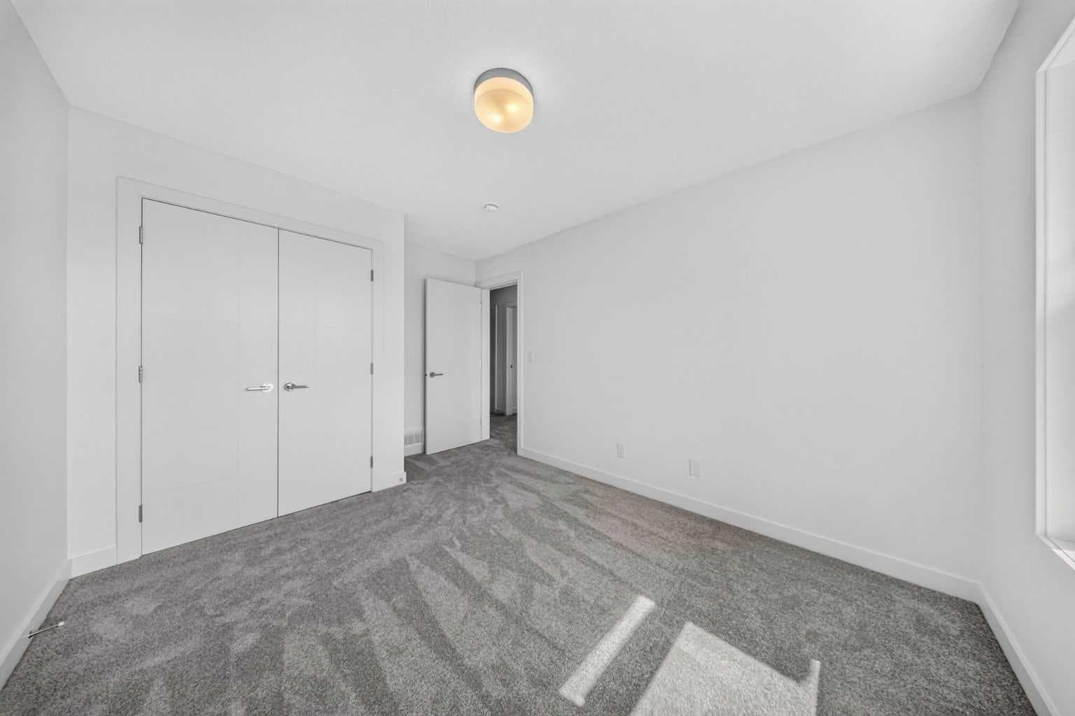 1337 South Point Parade SW