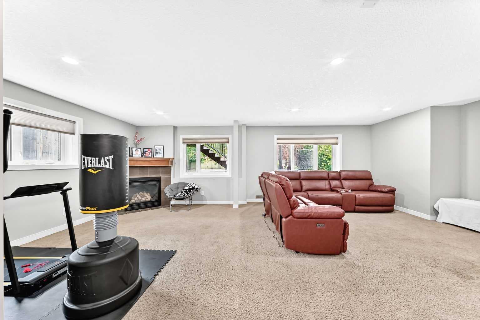 23 Everoak Bay SW