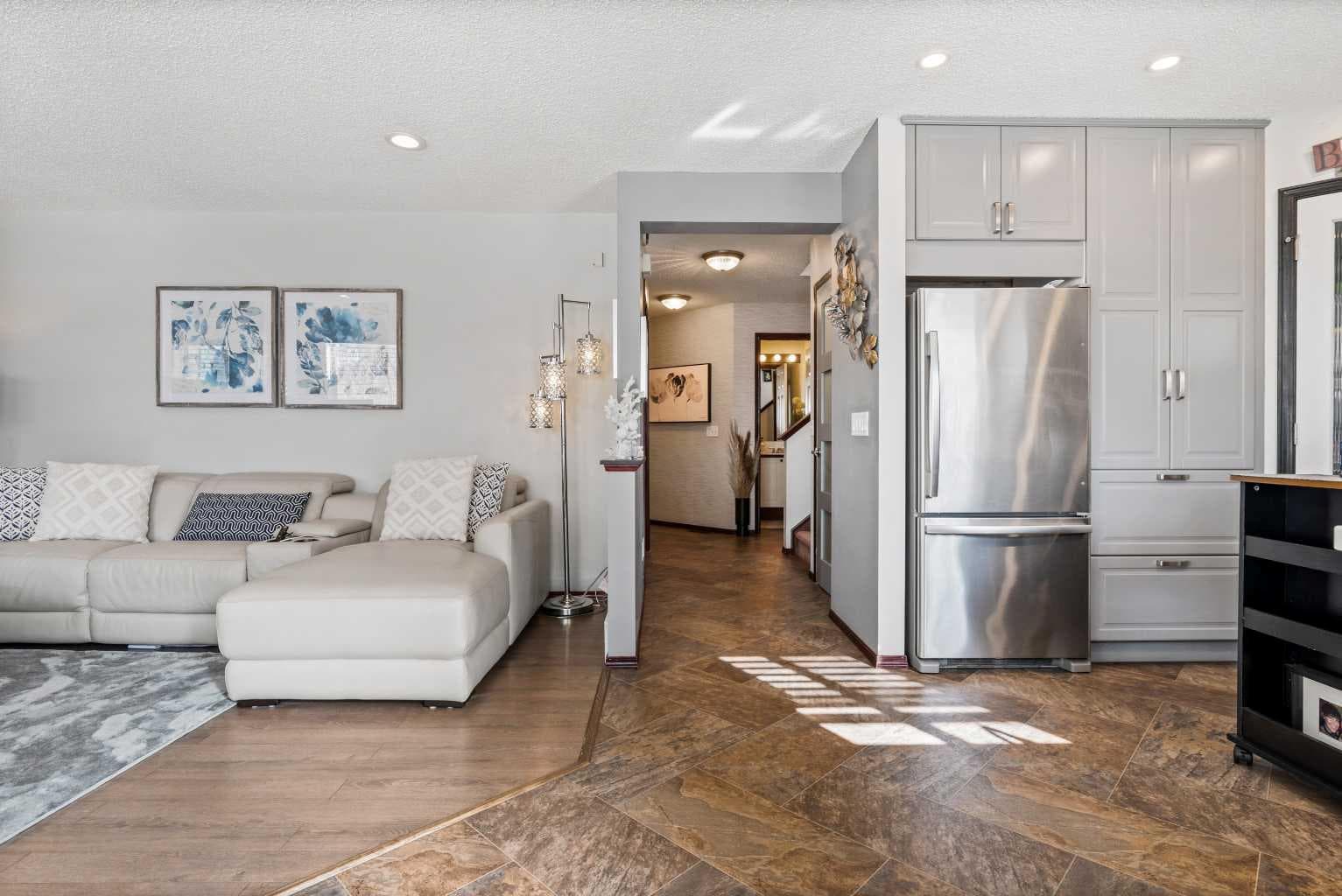 22 Hidden Valley Manor NW
