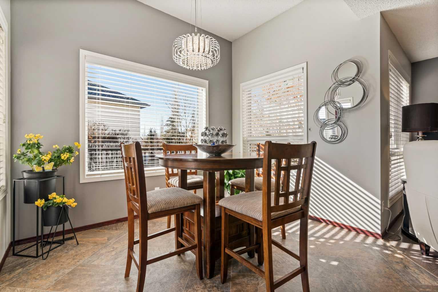 22 Hidden Valley Manor NW