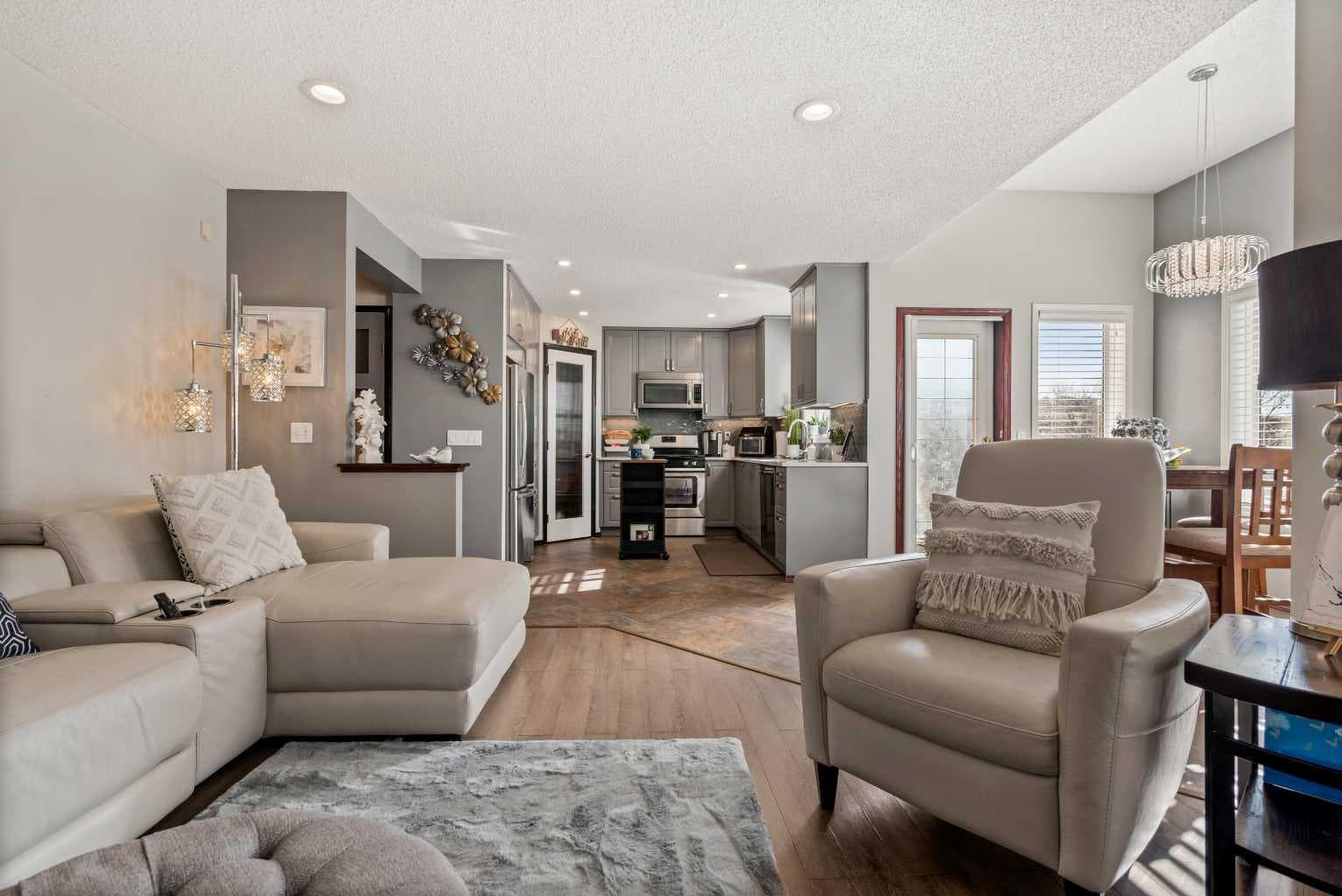 22 Hidden Valley Manor NW
