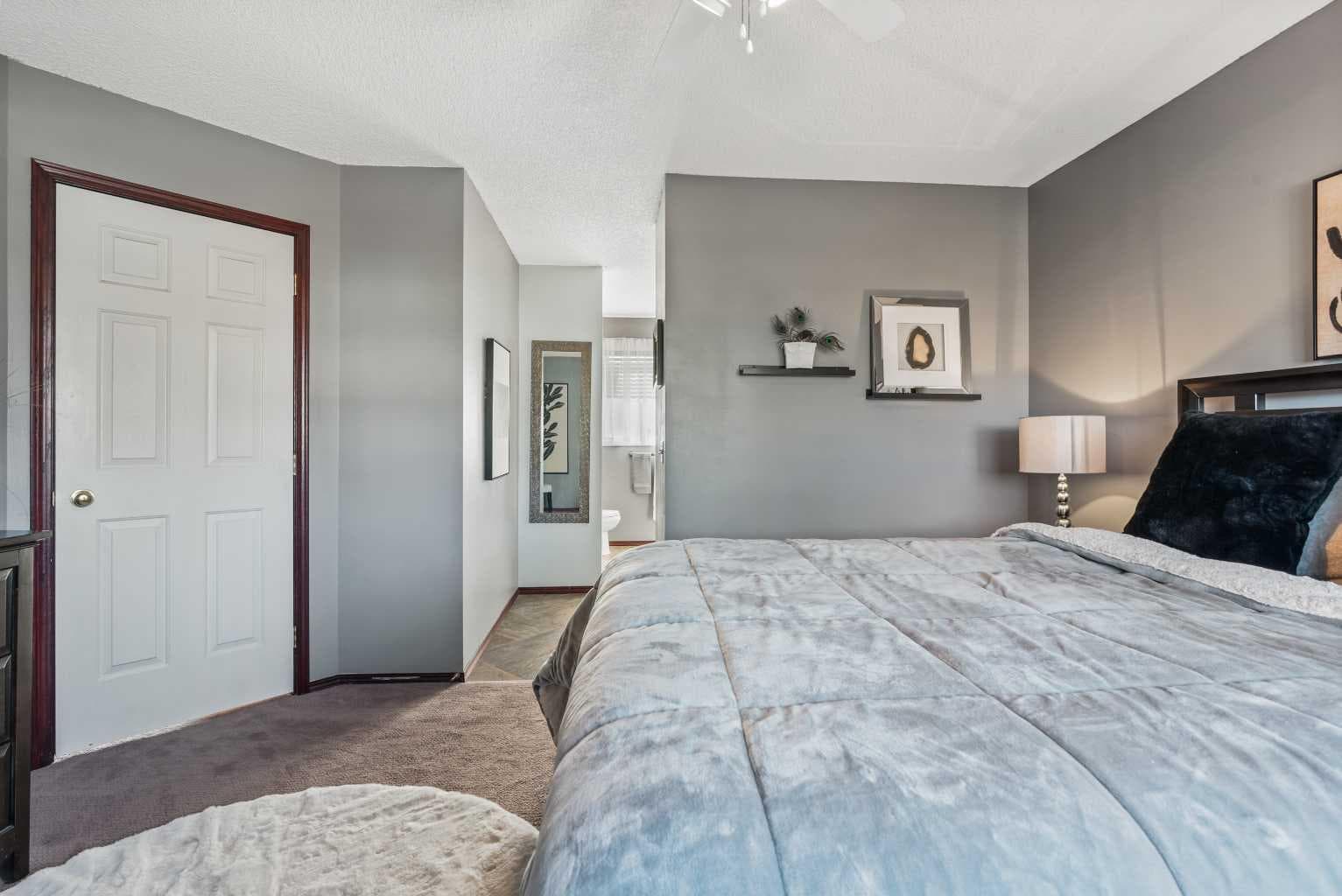 22 Hidden Valley Manor NW