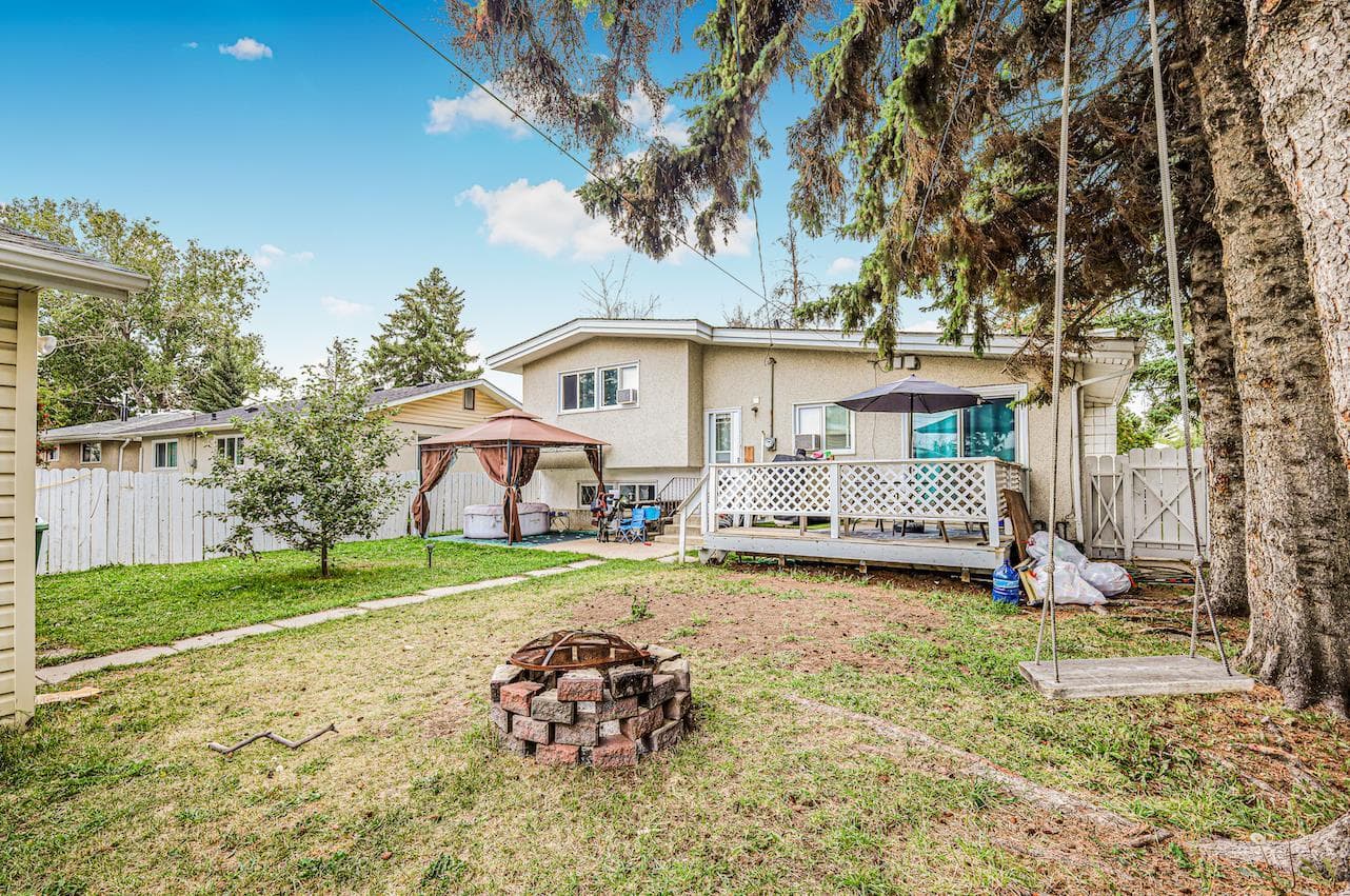 5112 Maryvale Drive NE