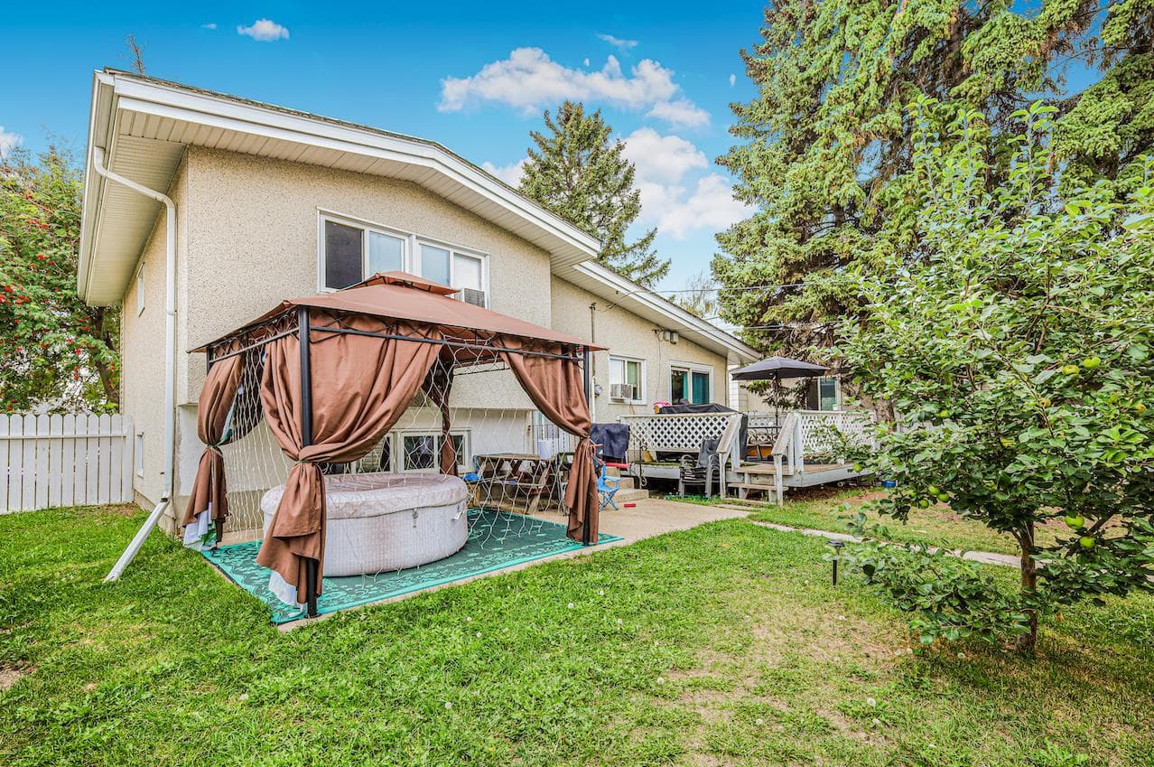 5112 Maryvale Drive NE
