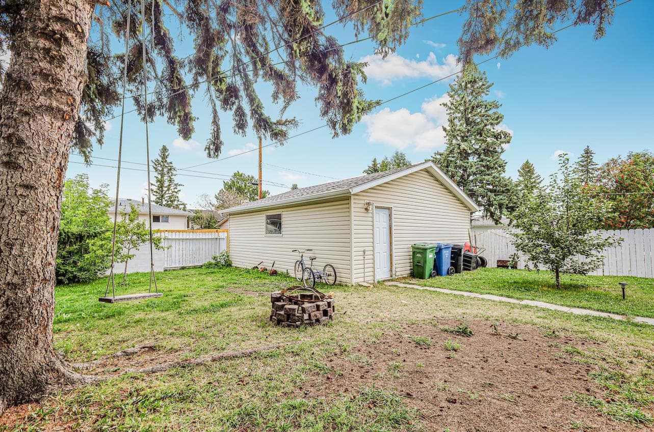 5112 Maryvale Drive NE