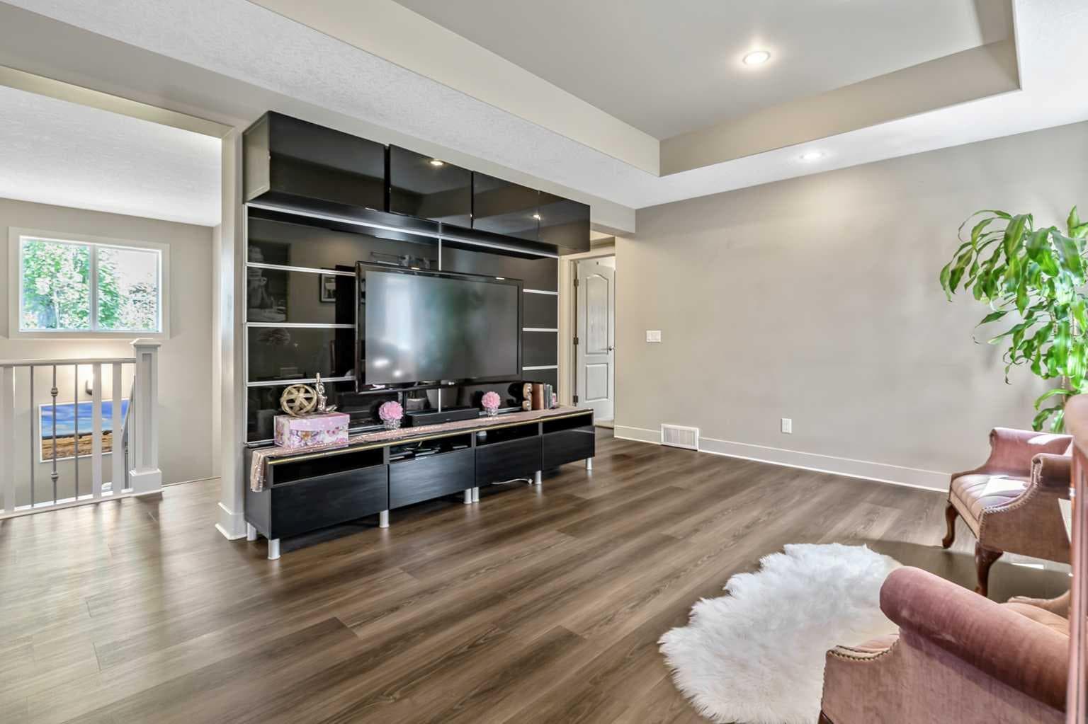 315 Mahogany Court SE