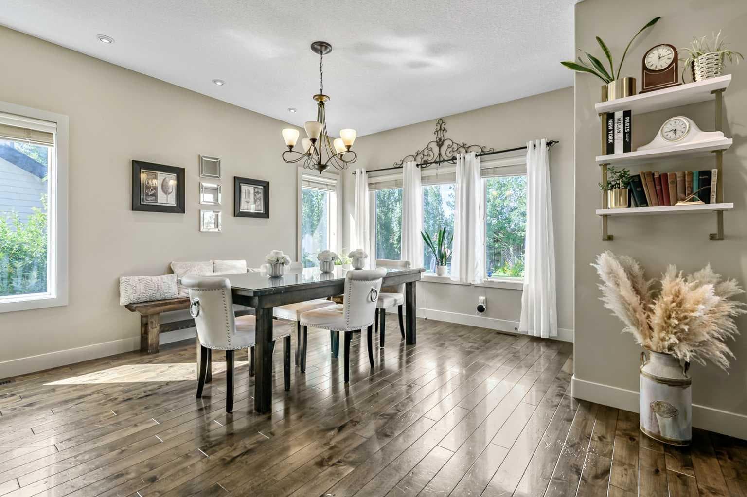 315 Mahogany Court SE