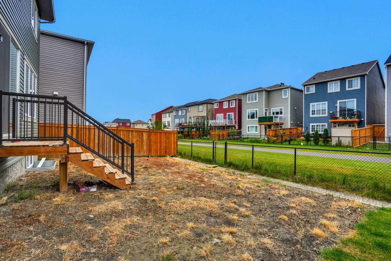 609 Southwinds Close SW