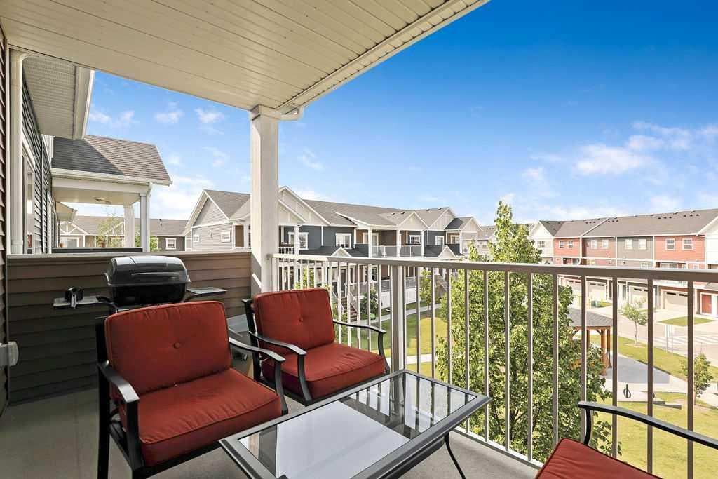 1206, 1225 Kings Heights Way SE