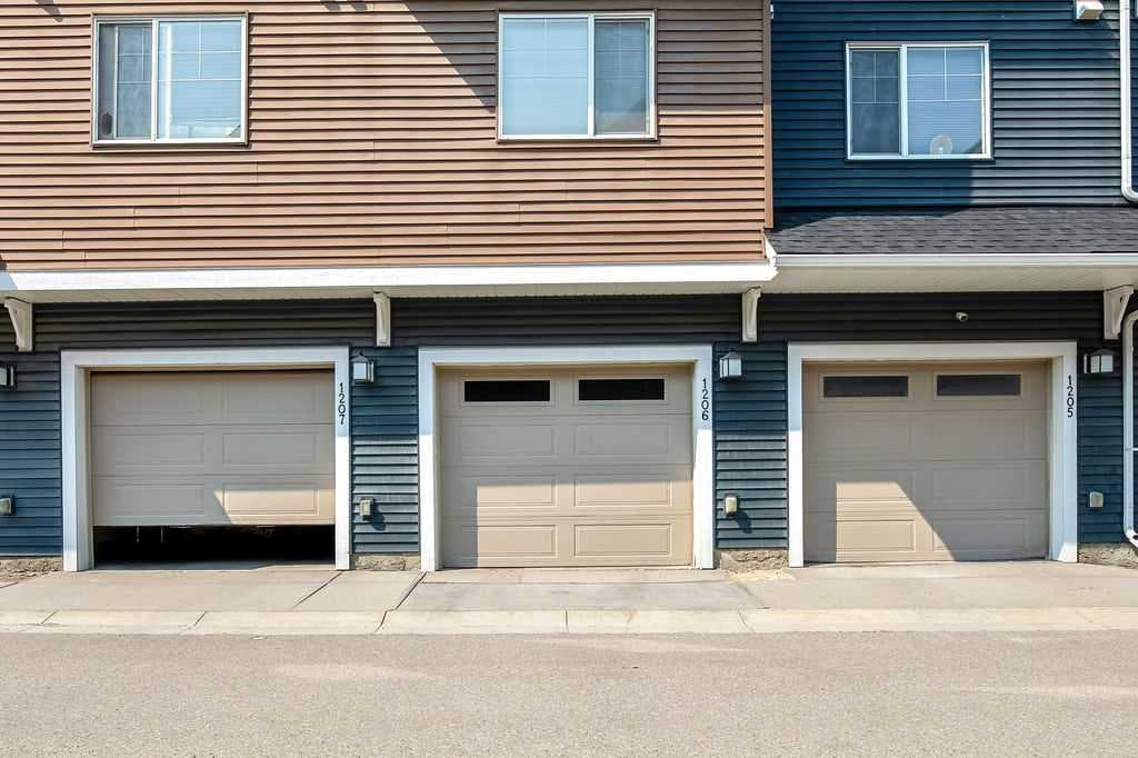 1206, 1225 Kings Heights Way SE