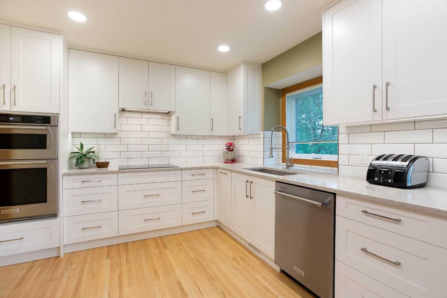 337 Sandringham Court NW