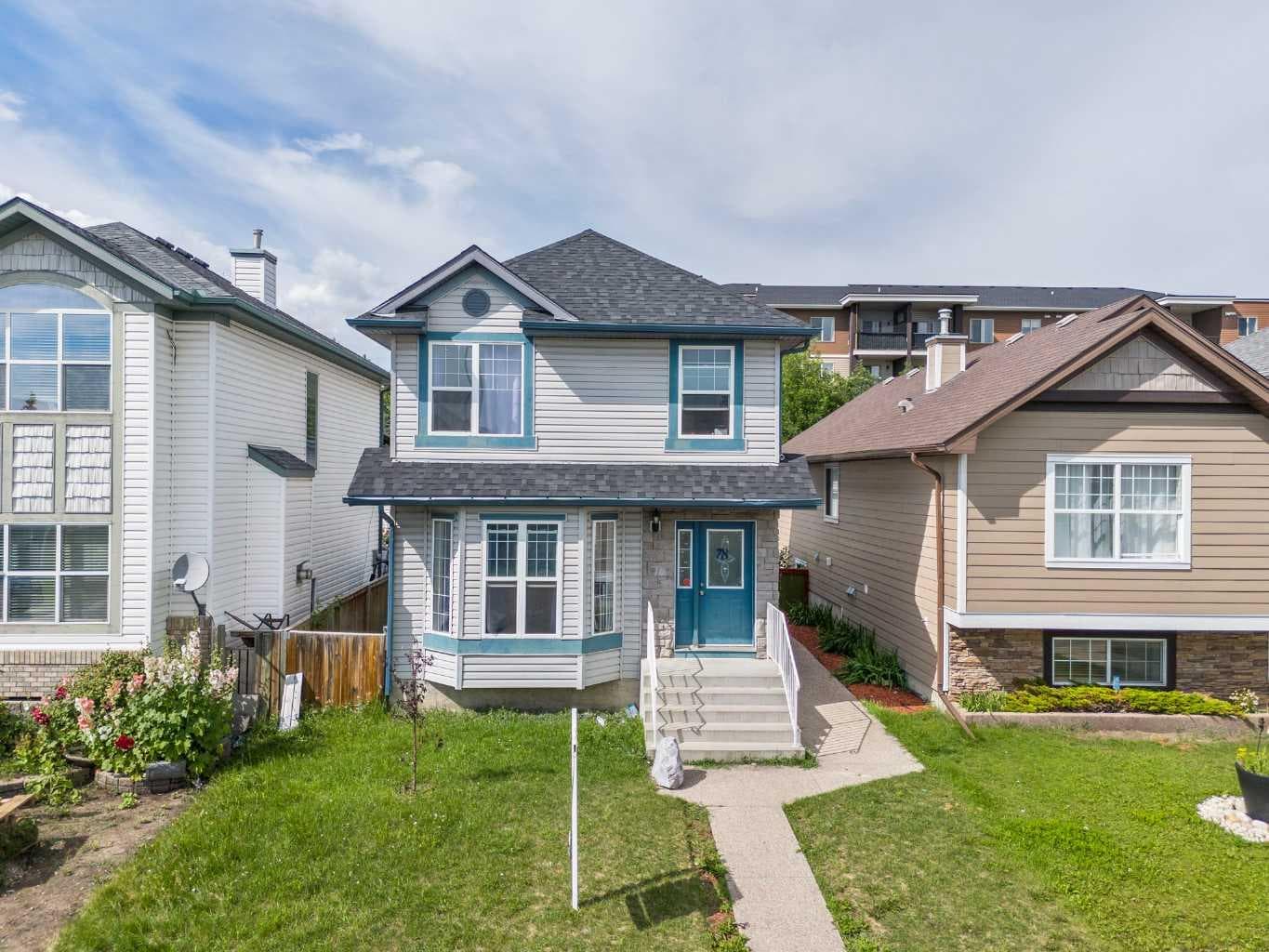 78 Tarington Place NE