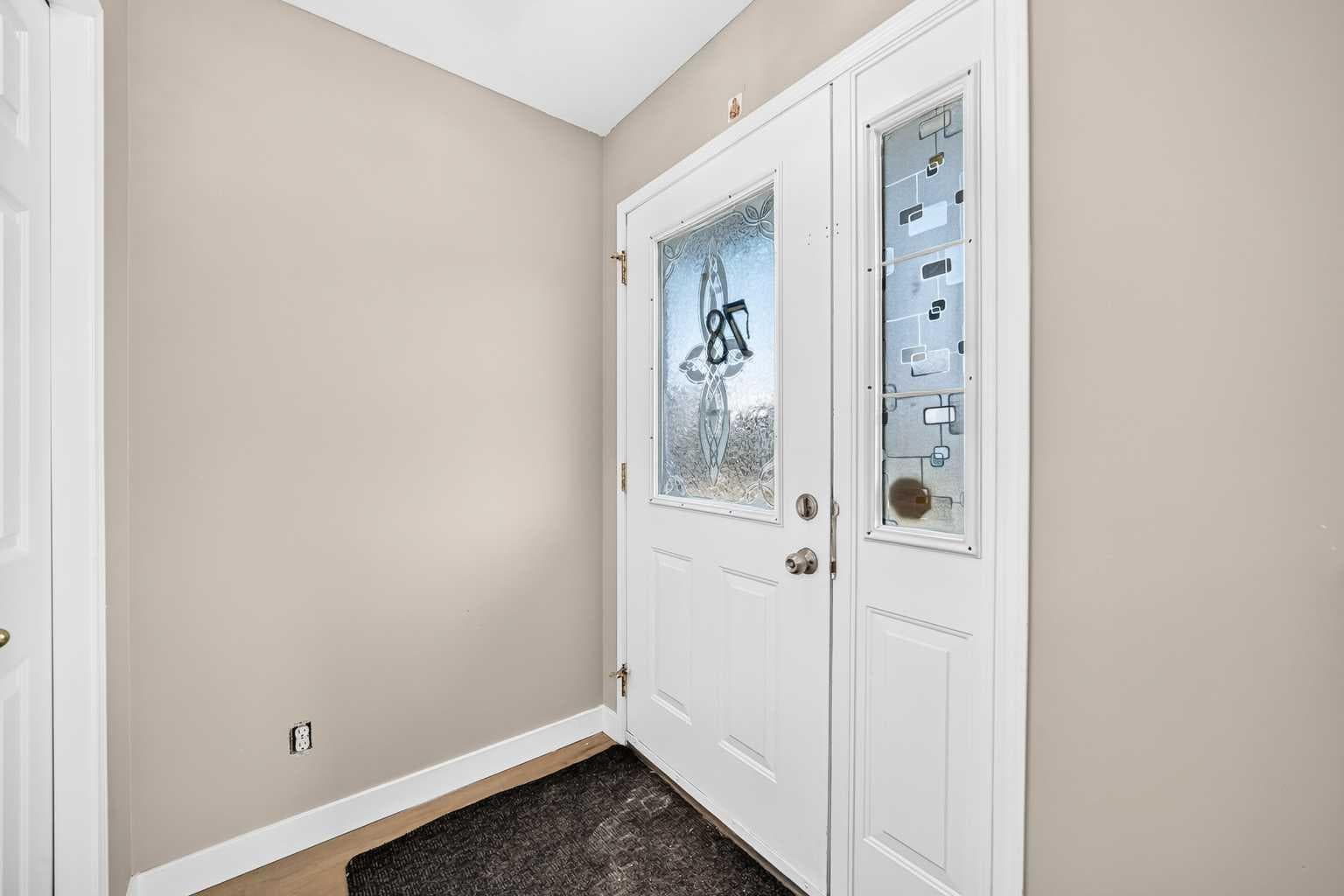 78 Tarington Place NE