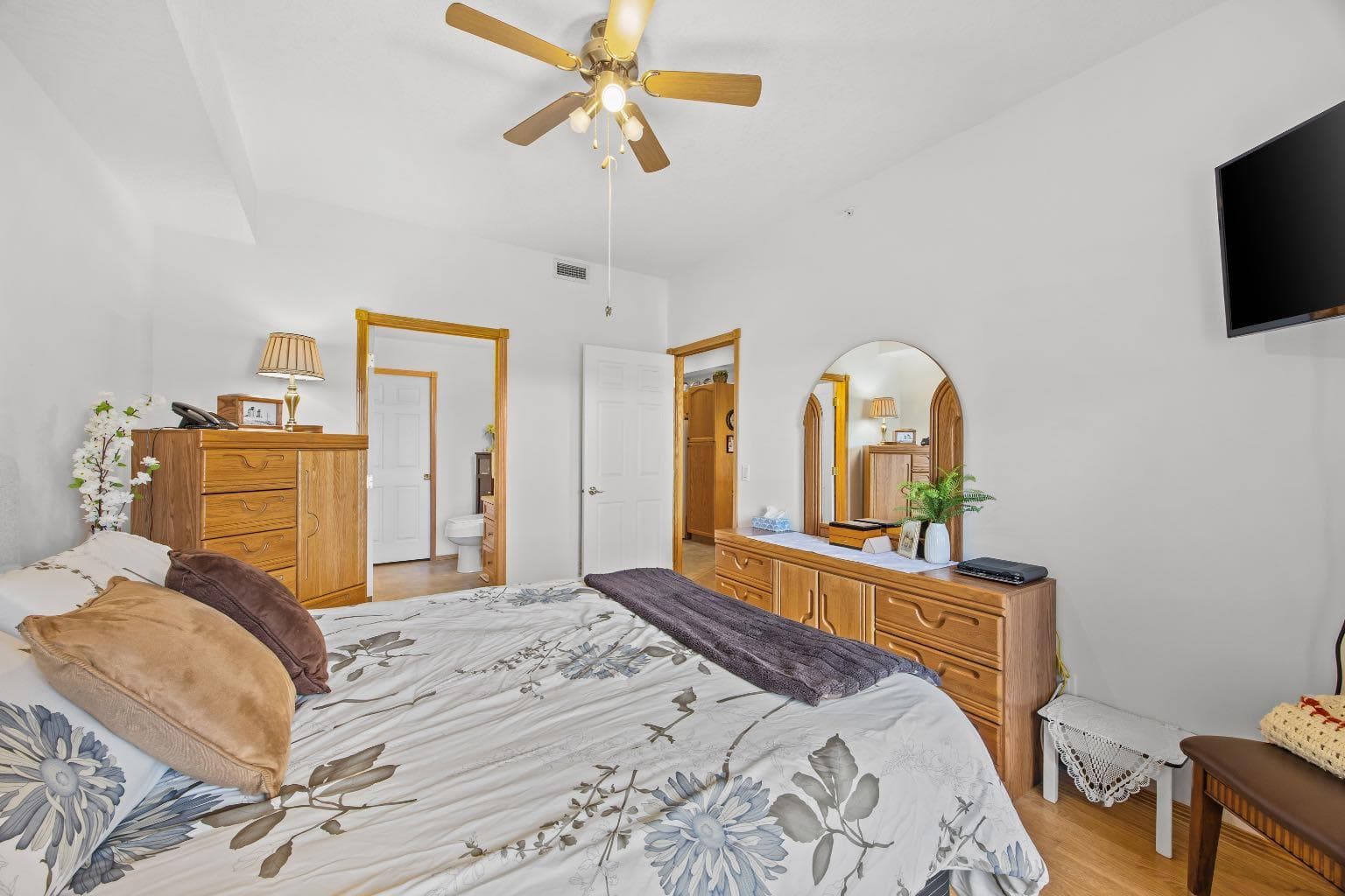 317, 728 Country Hills Road NW
