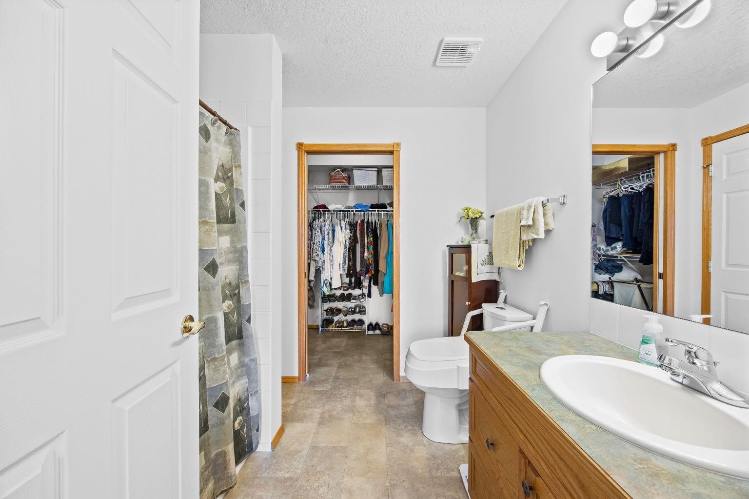 317, 728 Country Hills Road NW