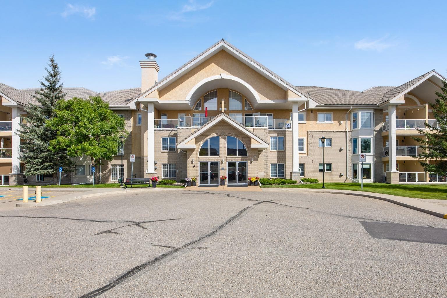 317, 728 Country Hills Road NW