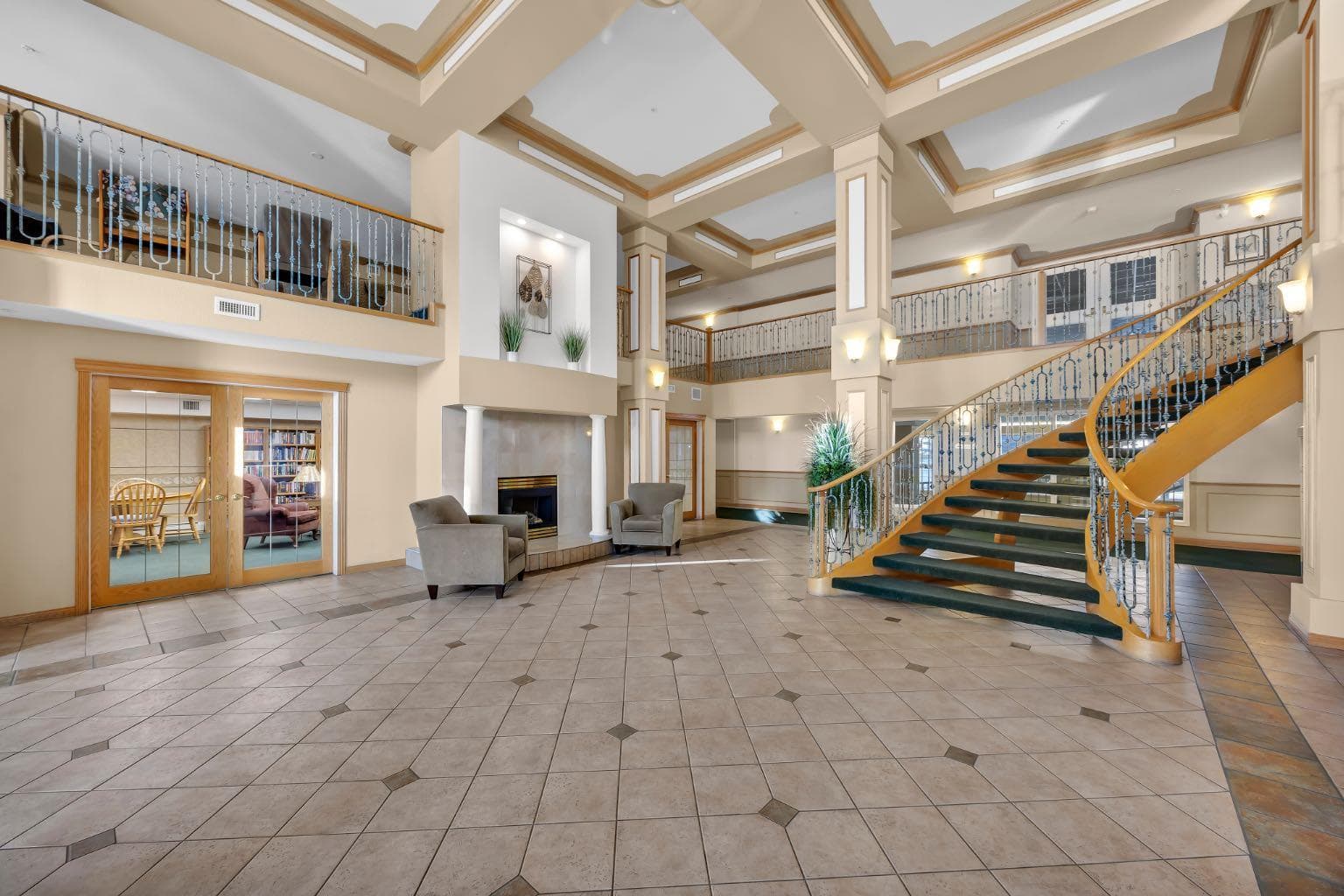 317, 728 Country Hills Road NW
