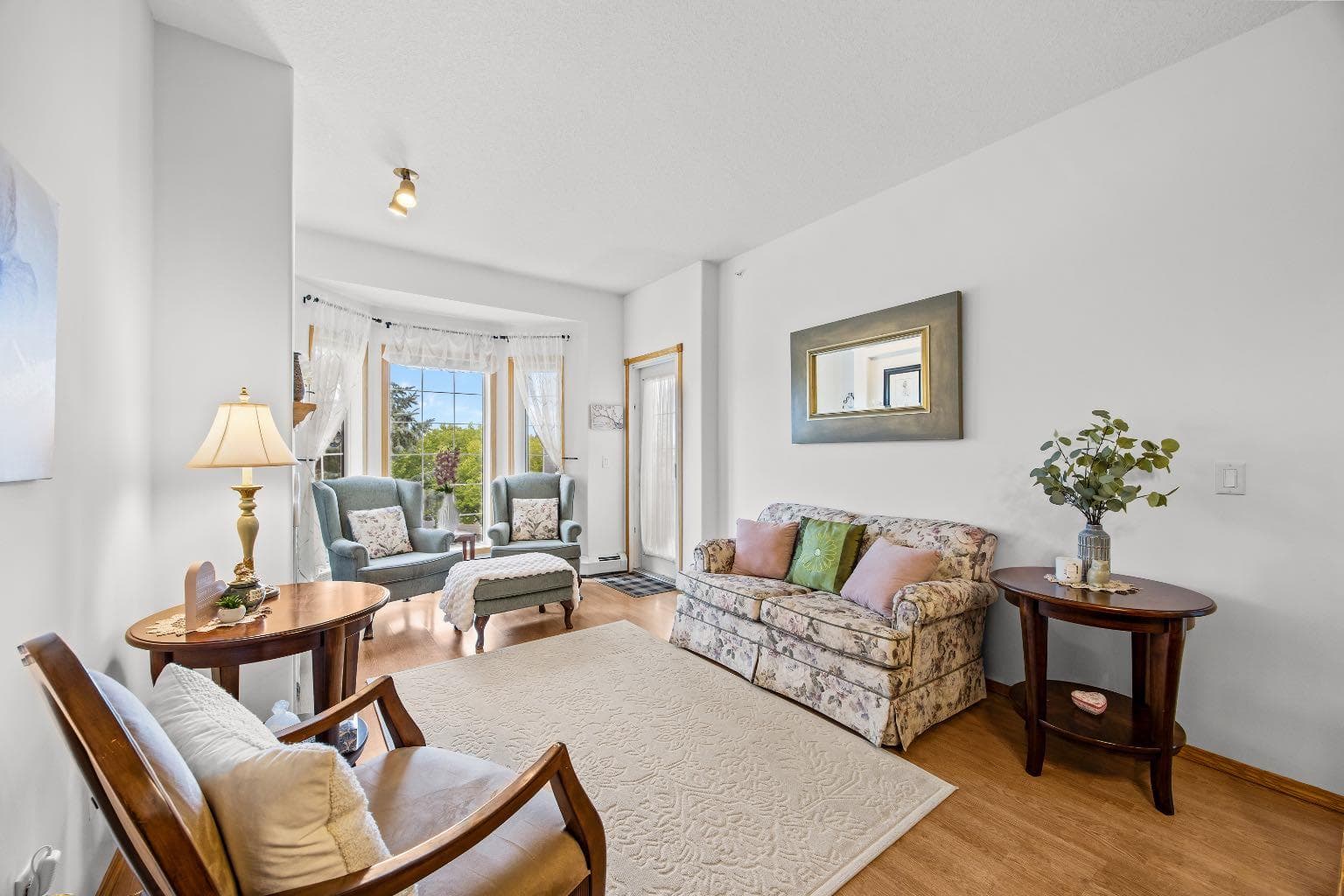 317, 728 Country Hills Road NW