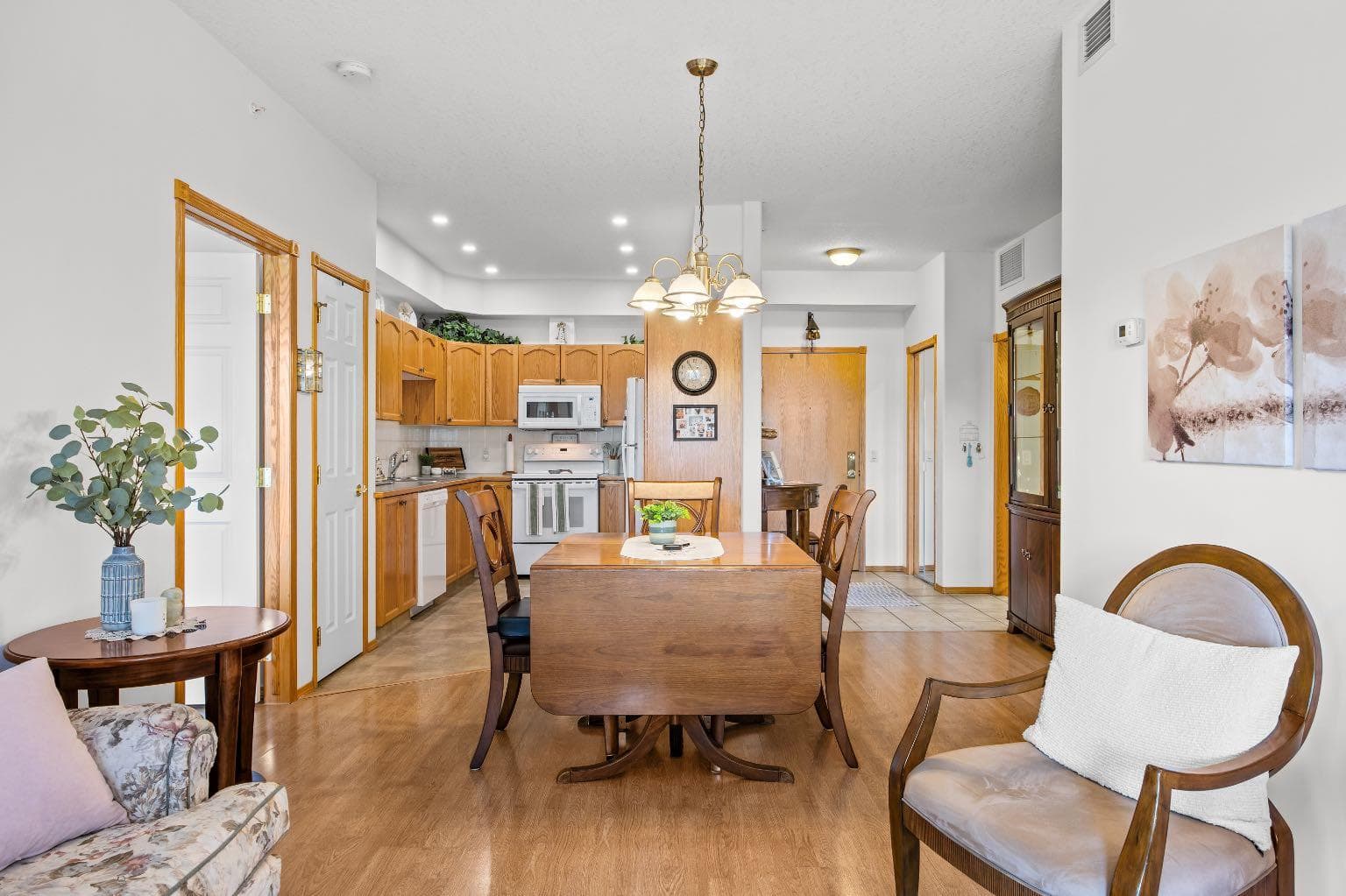 317, 728 Country Hills Road NW