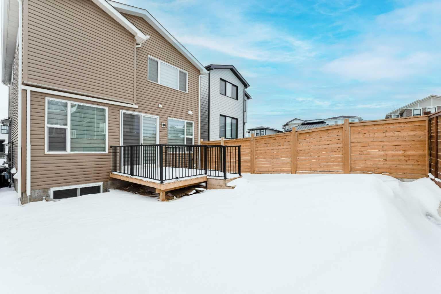 13 Calhoun Crescent NE