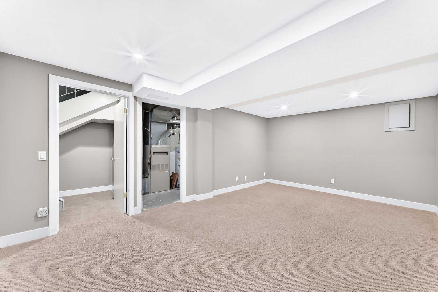 84 Brae Glen Lane SW