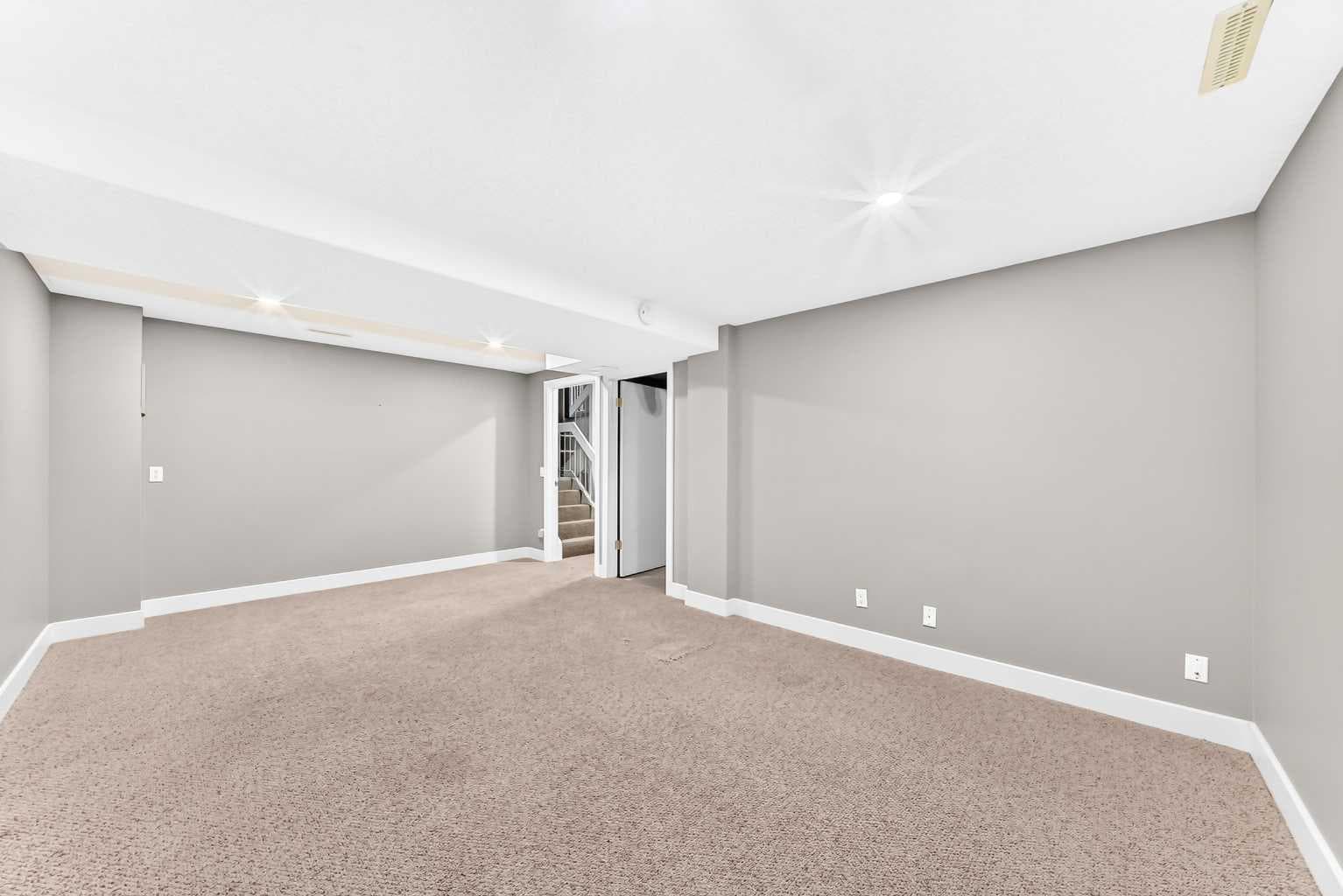 84 Brae Glen Lane SW