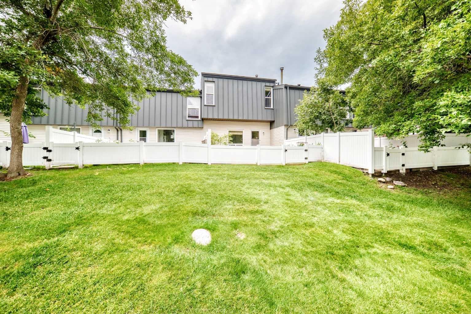 84 Brae Glen Lane SW