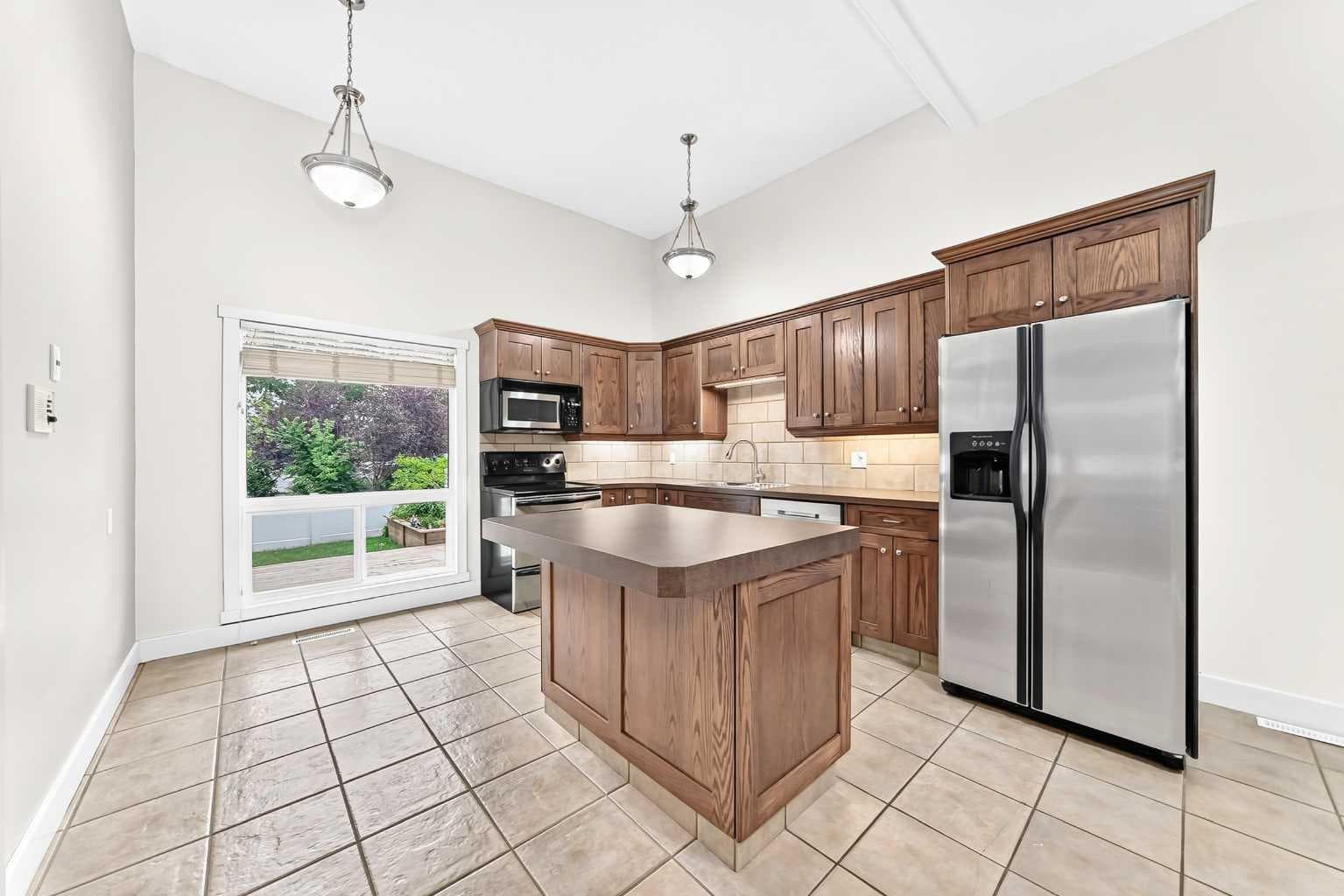 84 Brae Glen Lane SW