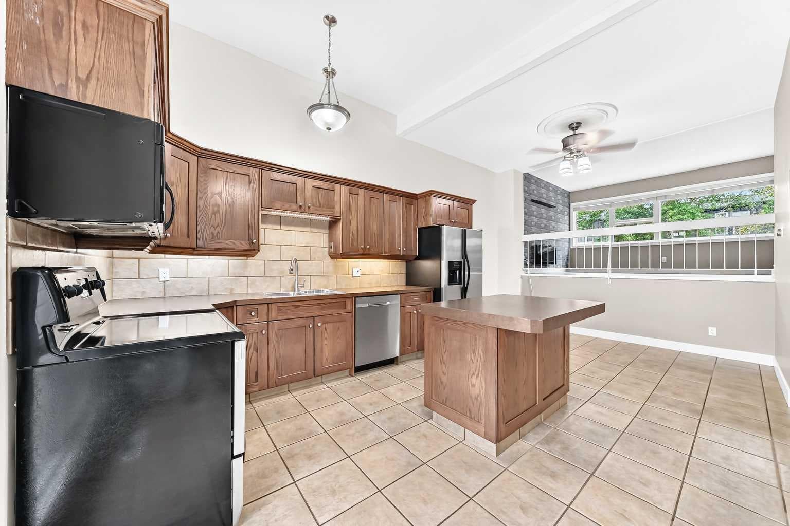 84 Brae Glen Lane SW