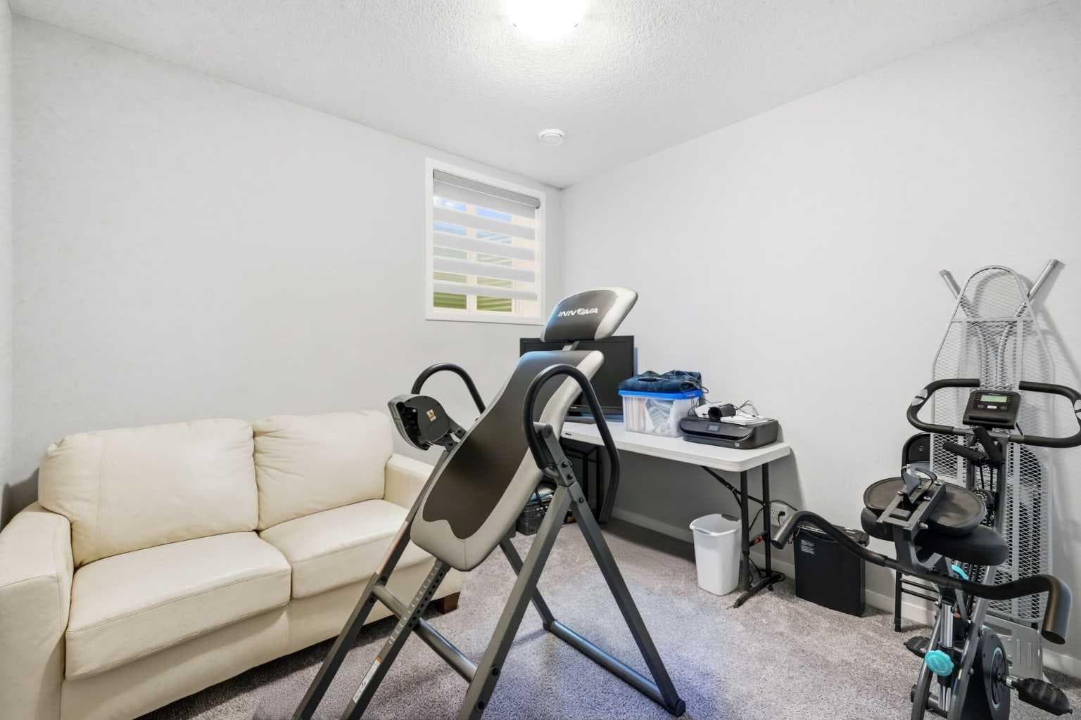 39 lucas Boulevard NW