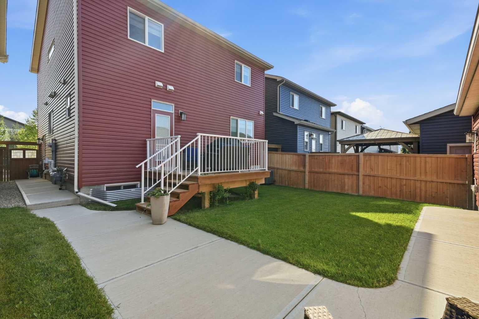 39 lucas Boulevard NW