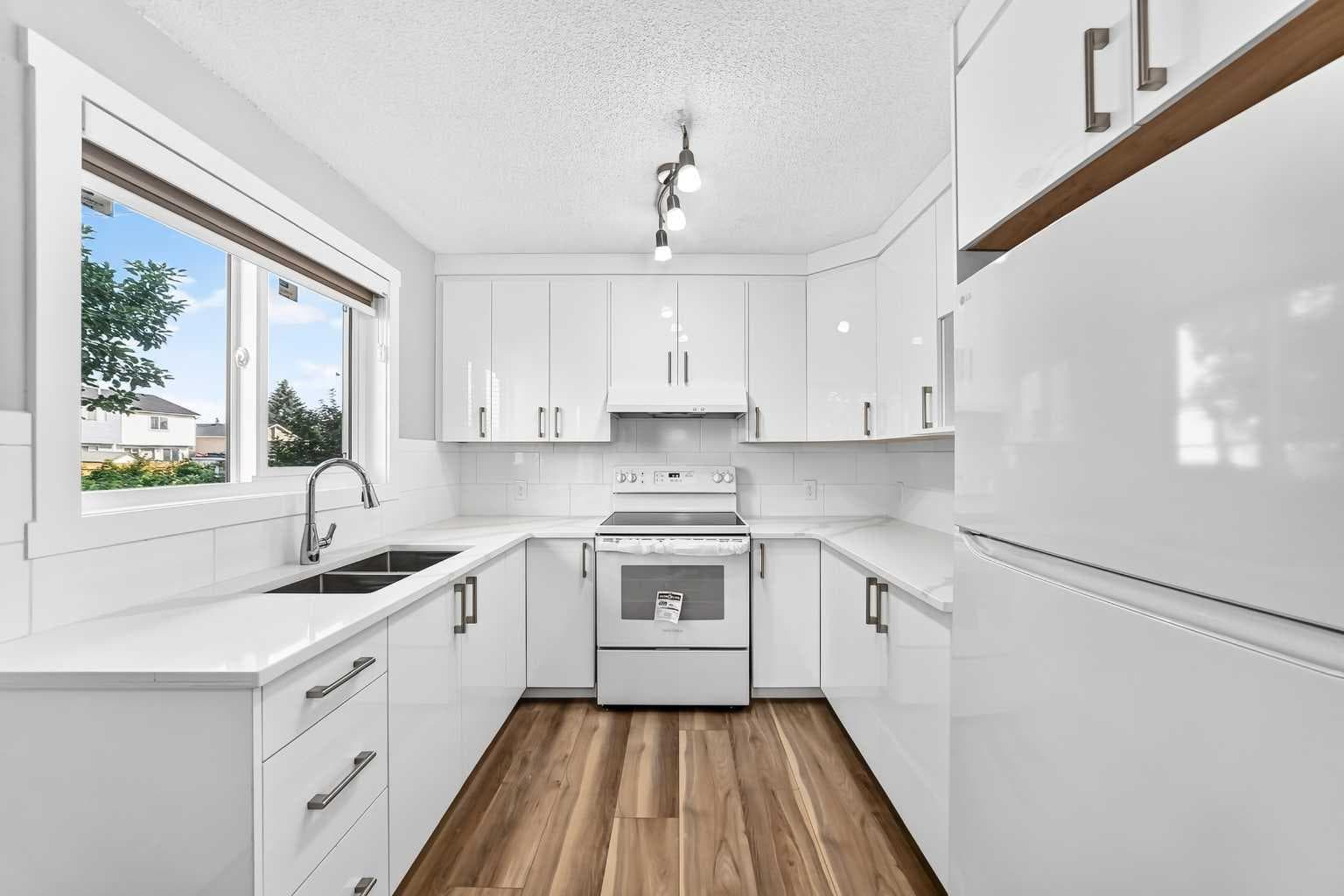 77 Martinbrook Road NE