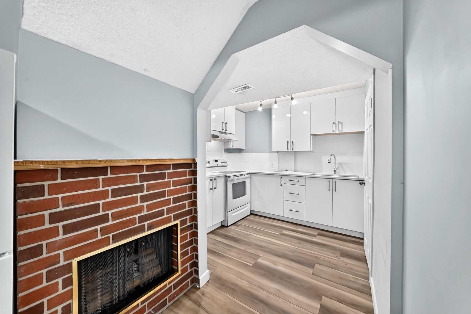 77 Martinbrook Road NE