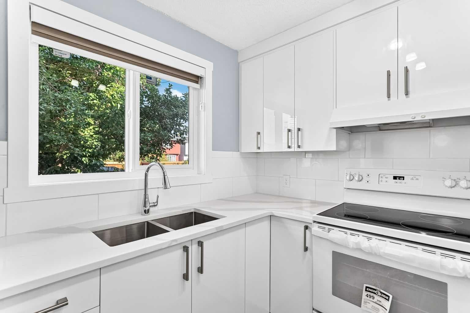 77 Martinbrook Road NE