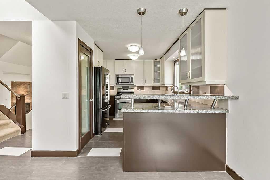 200 Bernard Drive NW