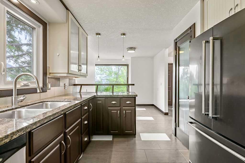 200 Bernard Drive NW