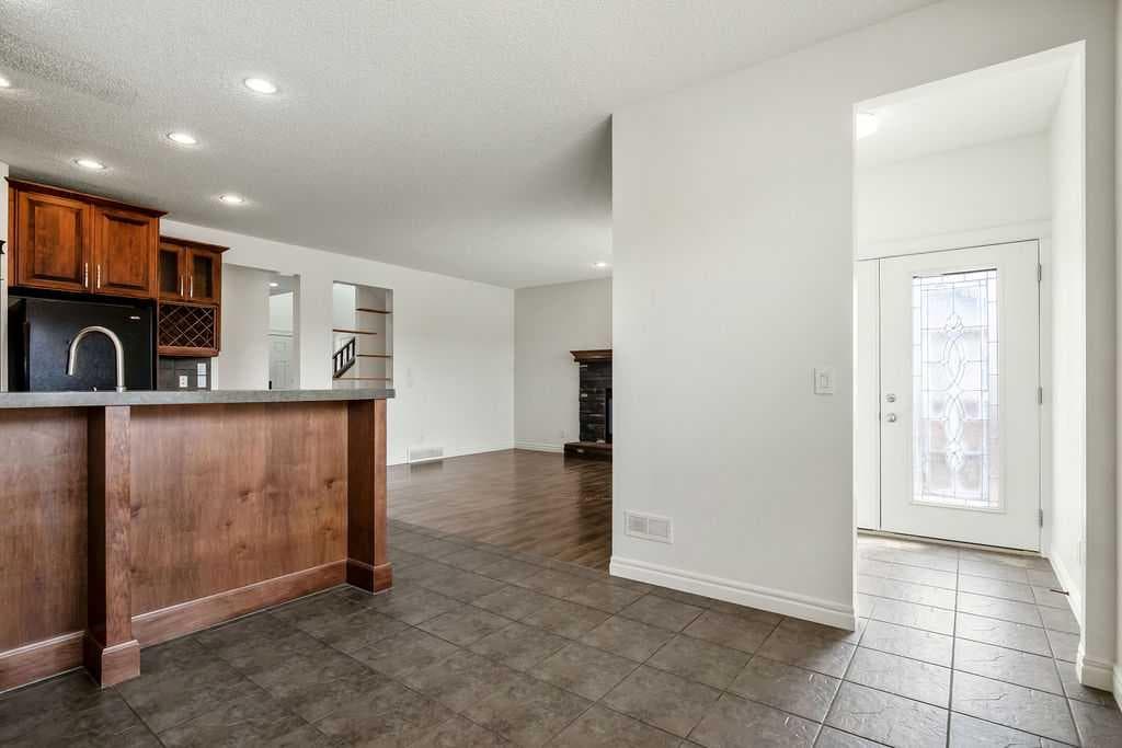 134 Prestwick Terrace SE