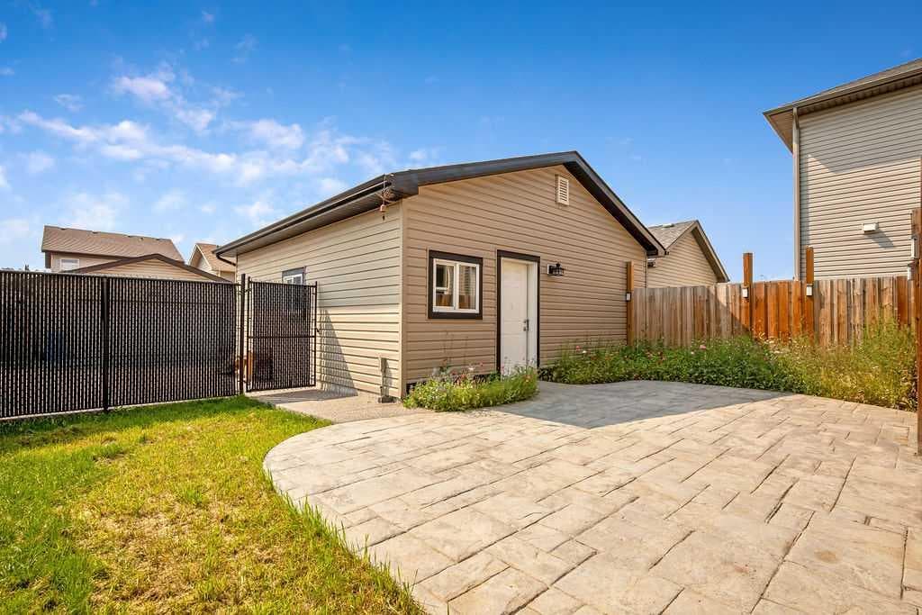 134 Prestwick Terrace SE