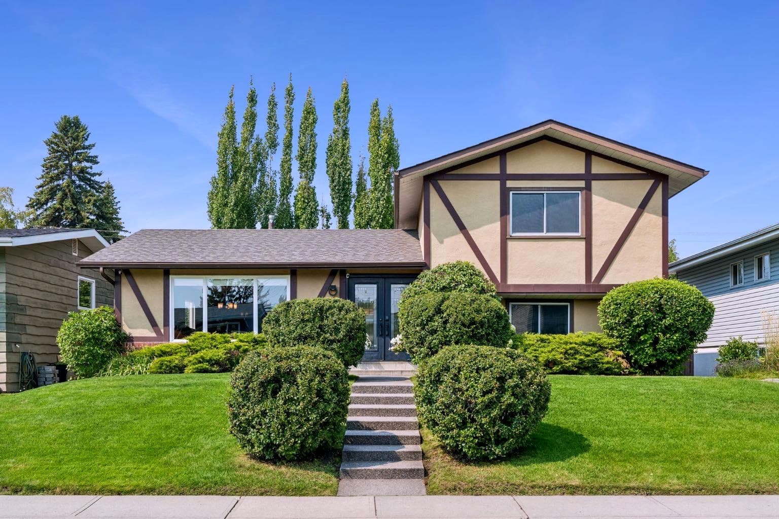 10631 Mapleglen Crescent SE