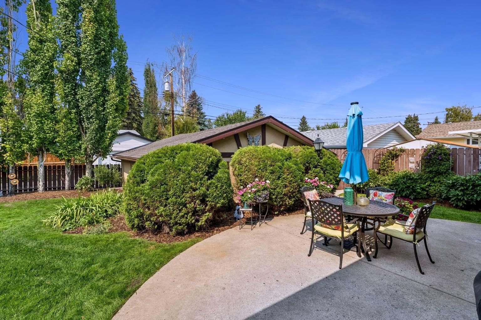 10631 Mapleglen Crescent SE