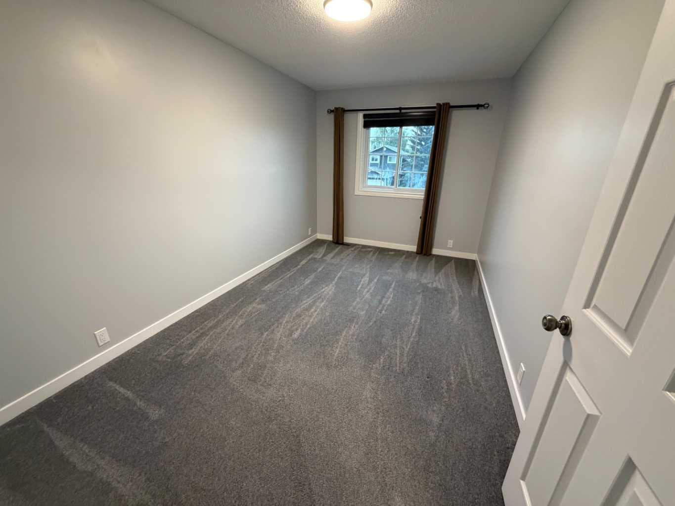 376 Sunlake Road SE