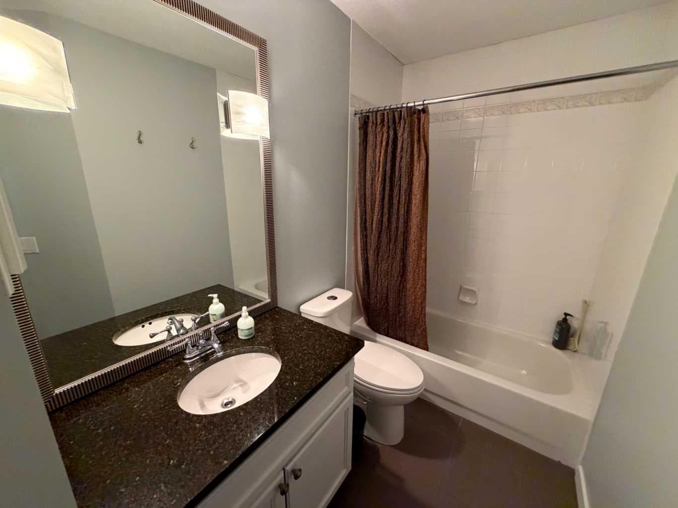 376 Sunlake Road SE
