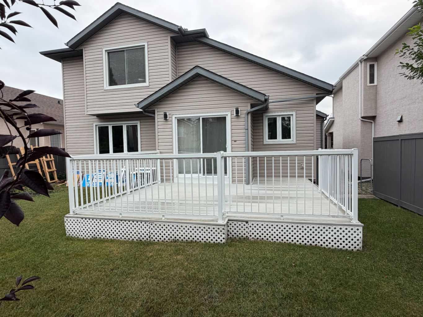 376 Sunlake Road SE