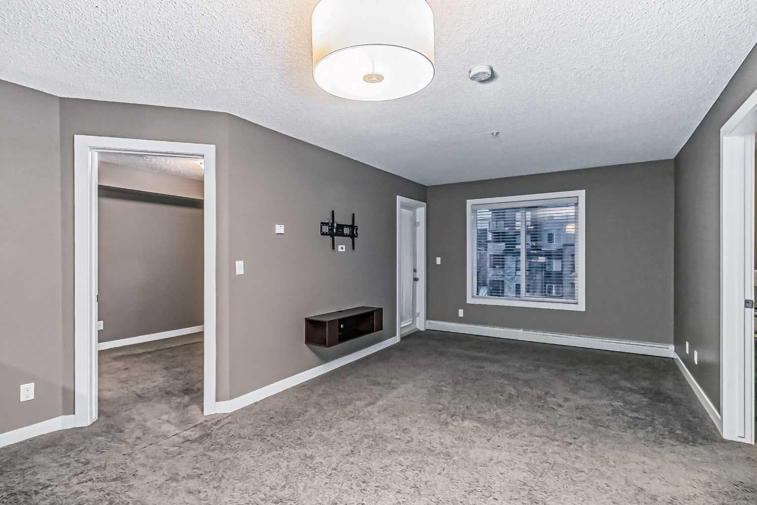 305, 195 Kincora Glen Road NW