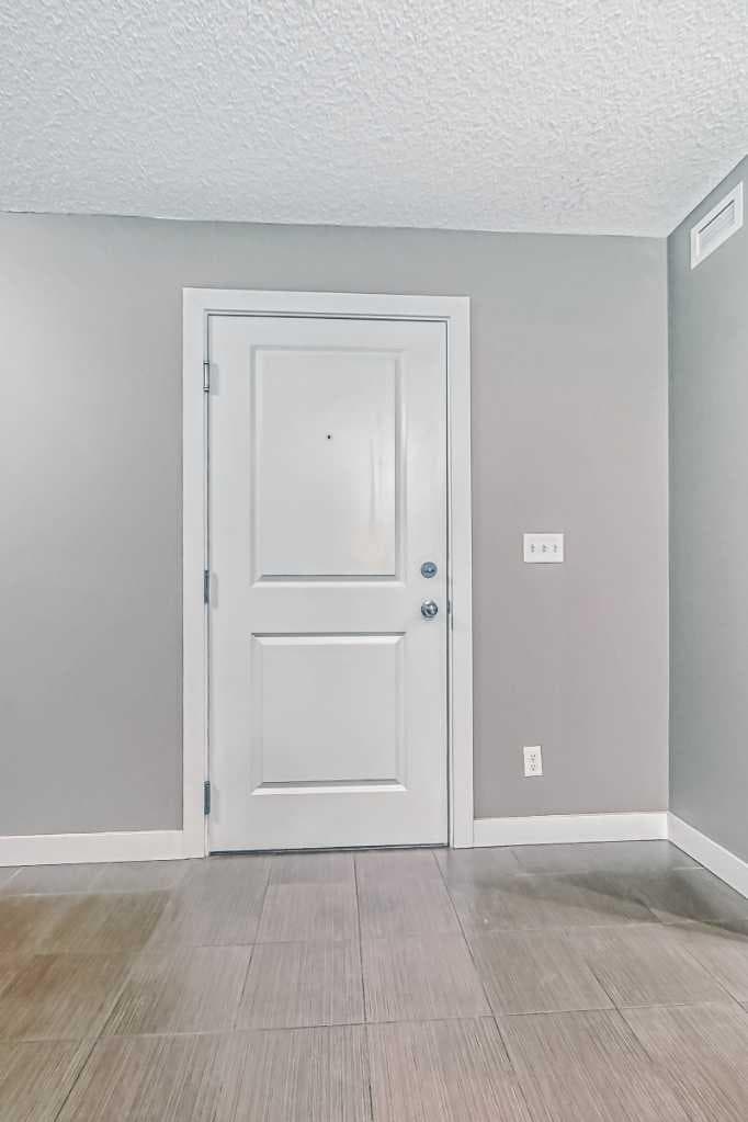 305, 195 Kincora Glen Road NW